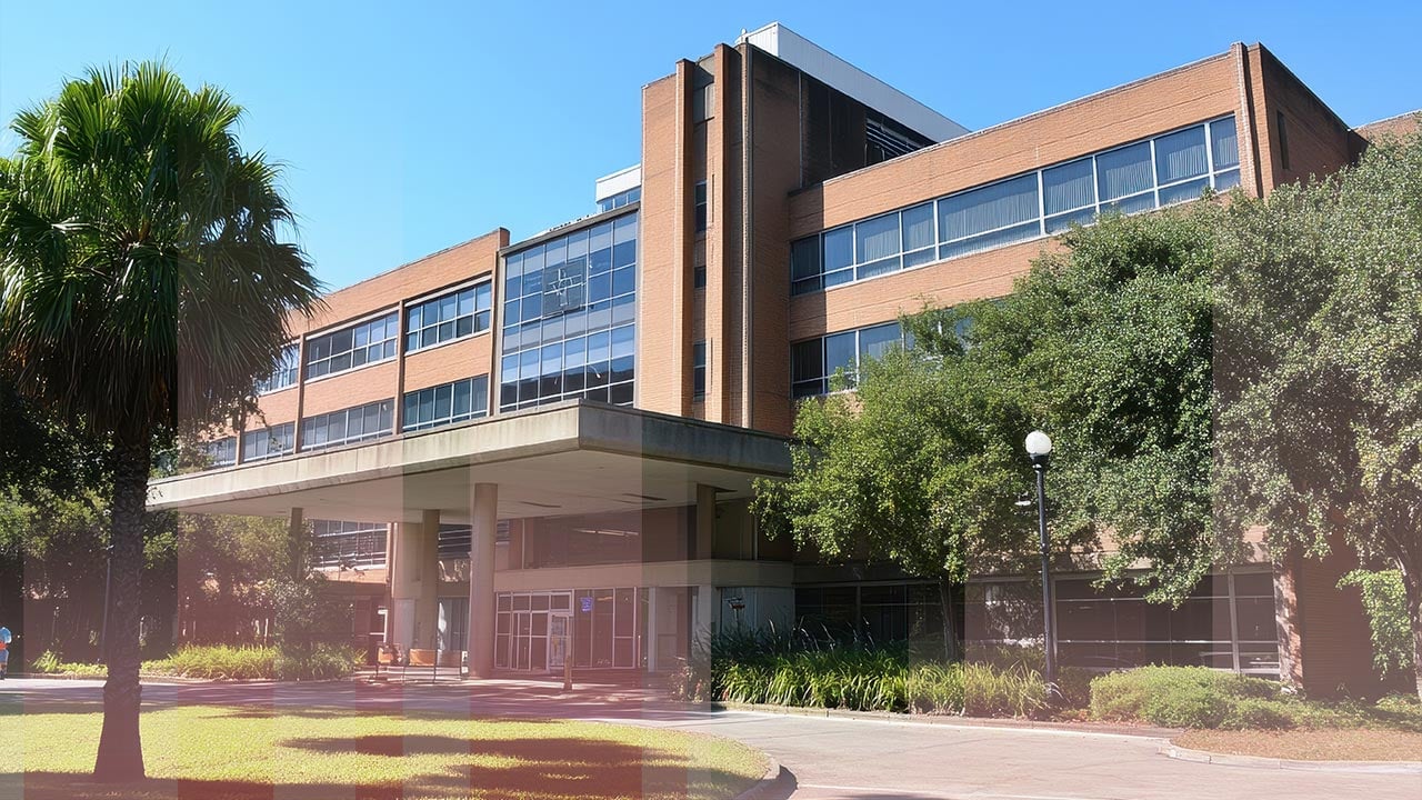 FQHC-AdobeStock_1346504604